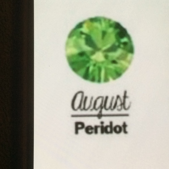 Genuine Peridot Birthstone 💚Stud Earrings - Picture 4 of 4